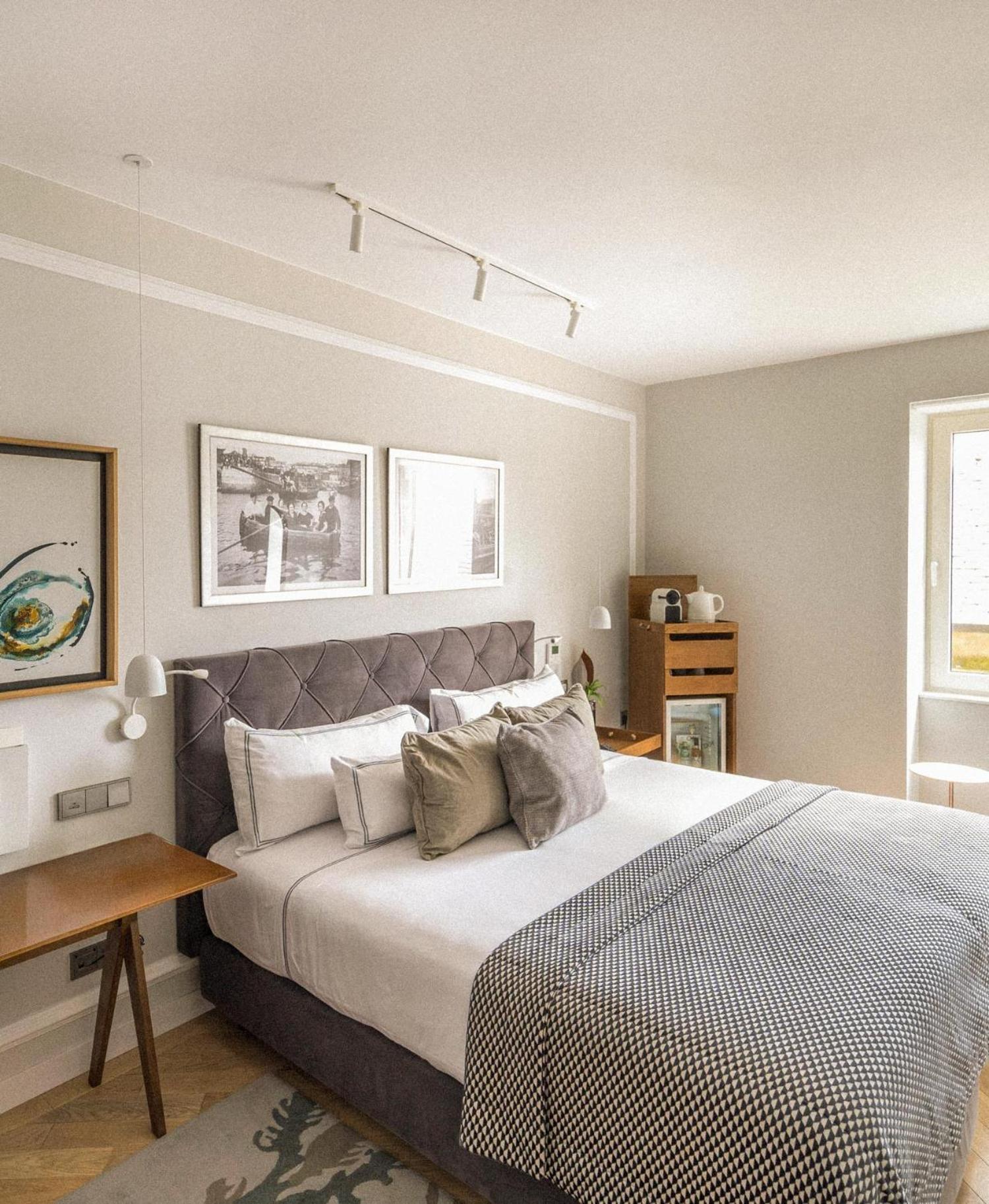 Single Room,1765989784:JPEG